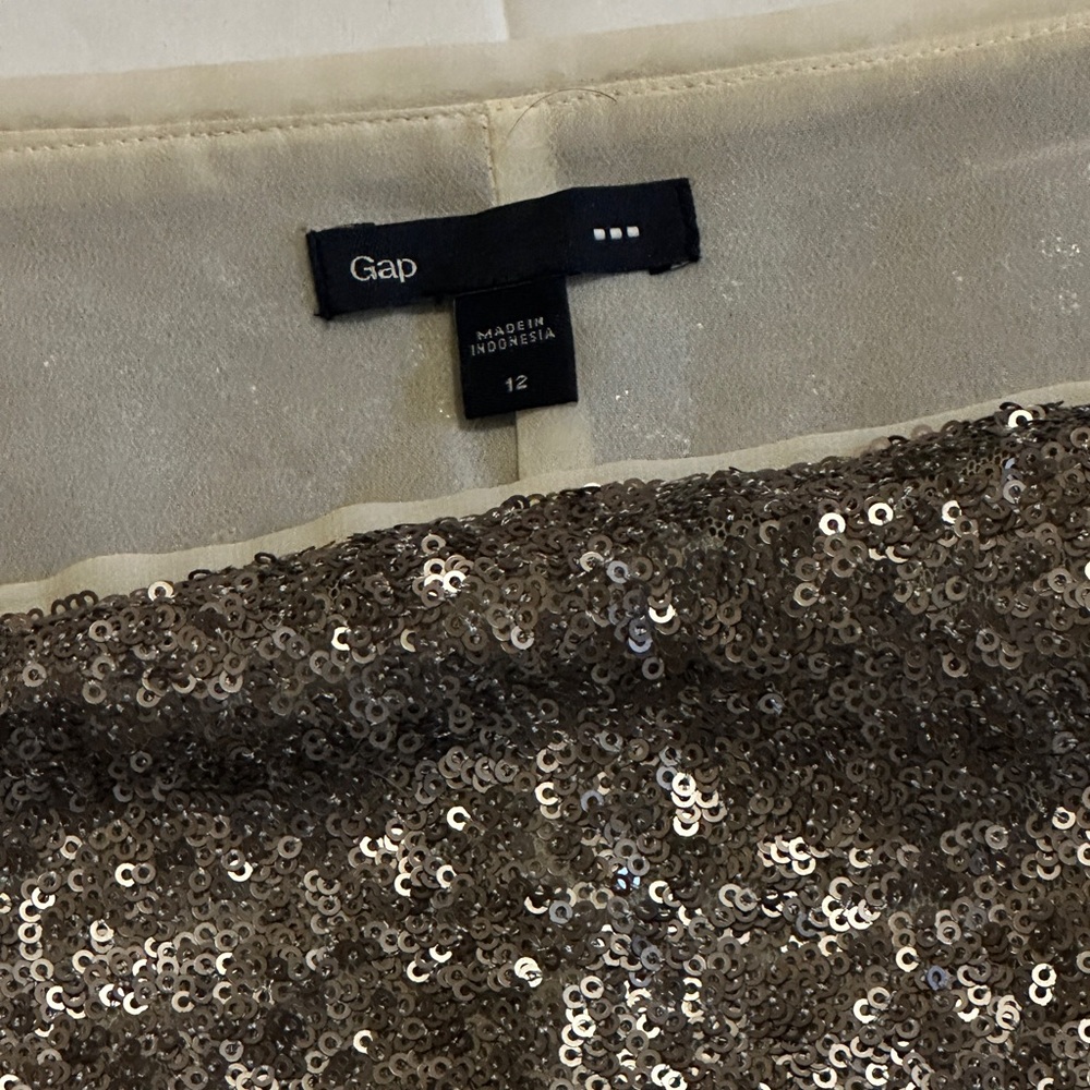 GAP Sparkling Silver Sequin Skirt - Picture 3 of 6